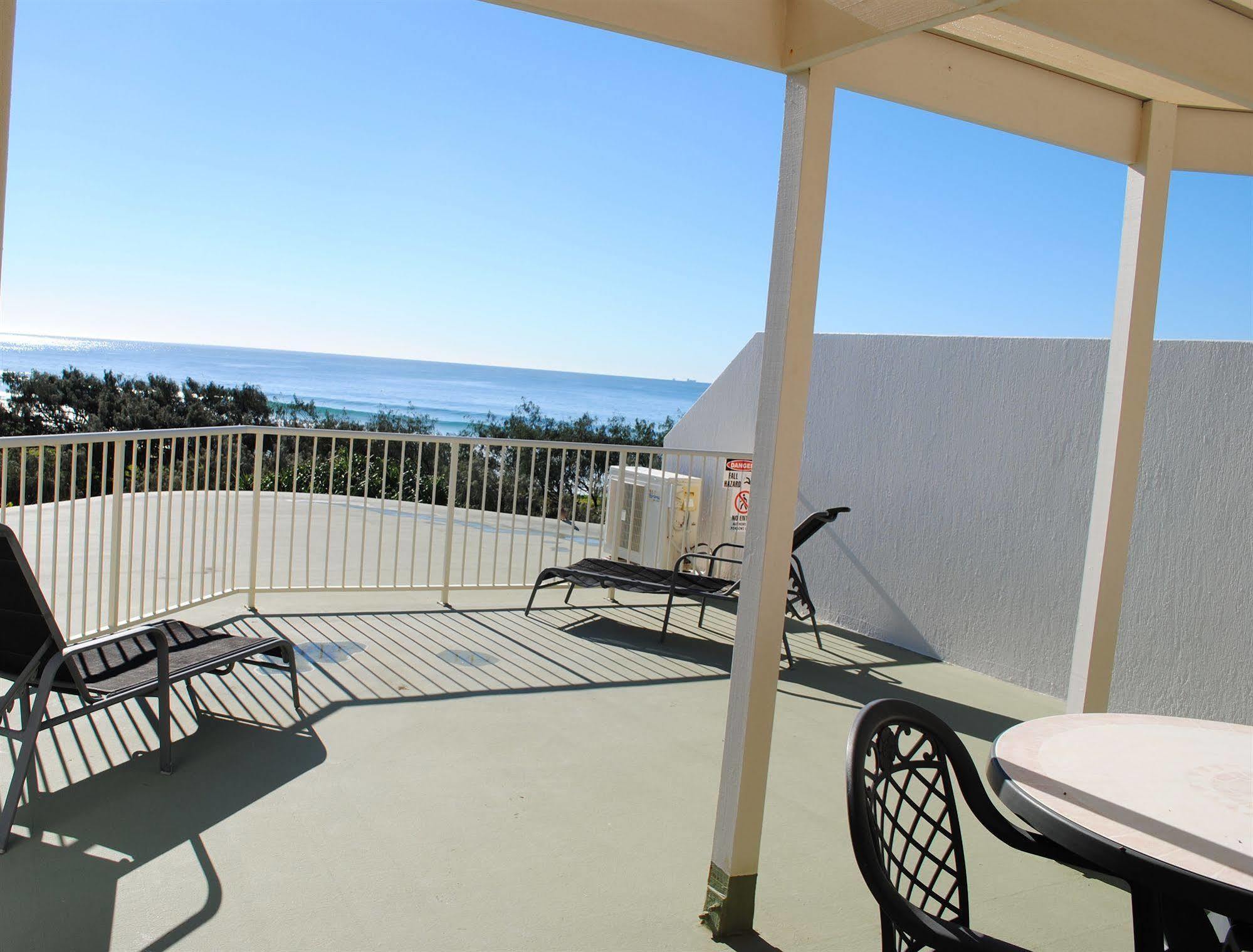 Surfside On The Beach Buddina Exterior foto